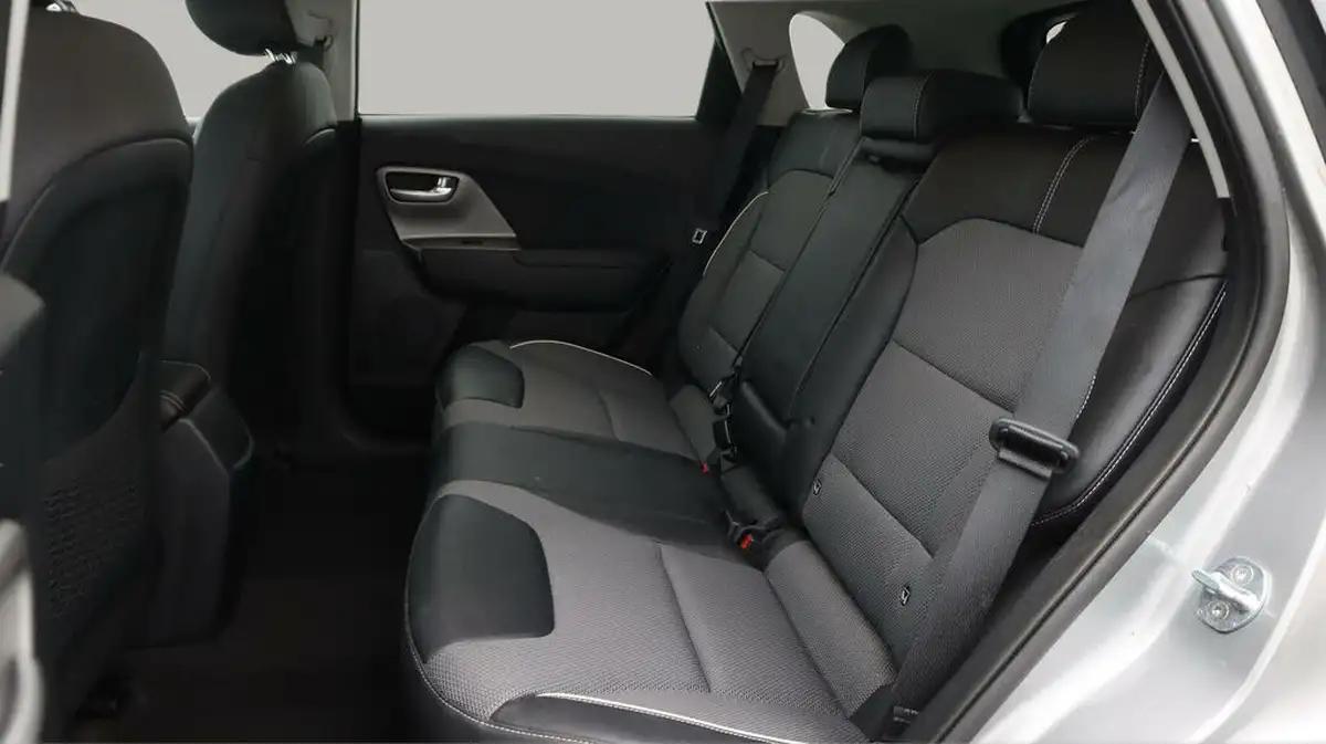 2022-kia-niro-ev-e-2-big-16