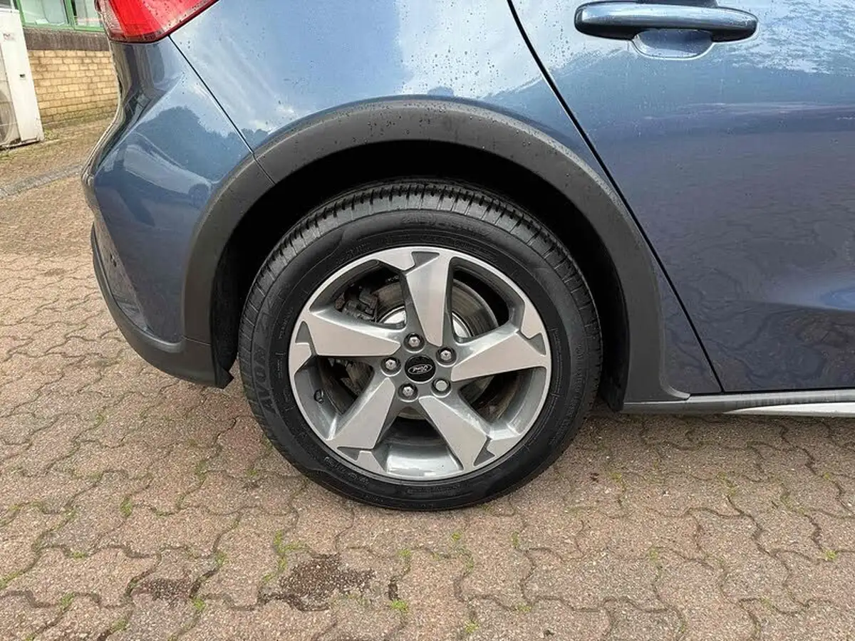 2020-ford-focus-15-active-hatchback-auto-big-38