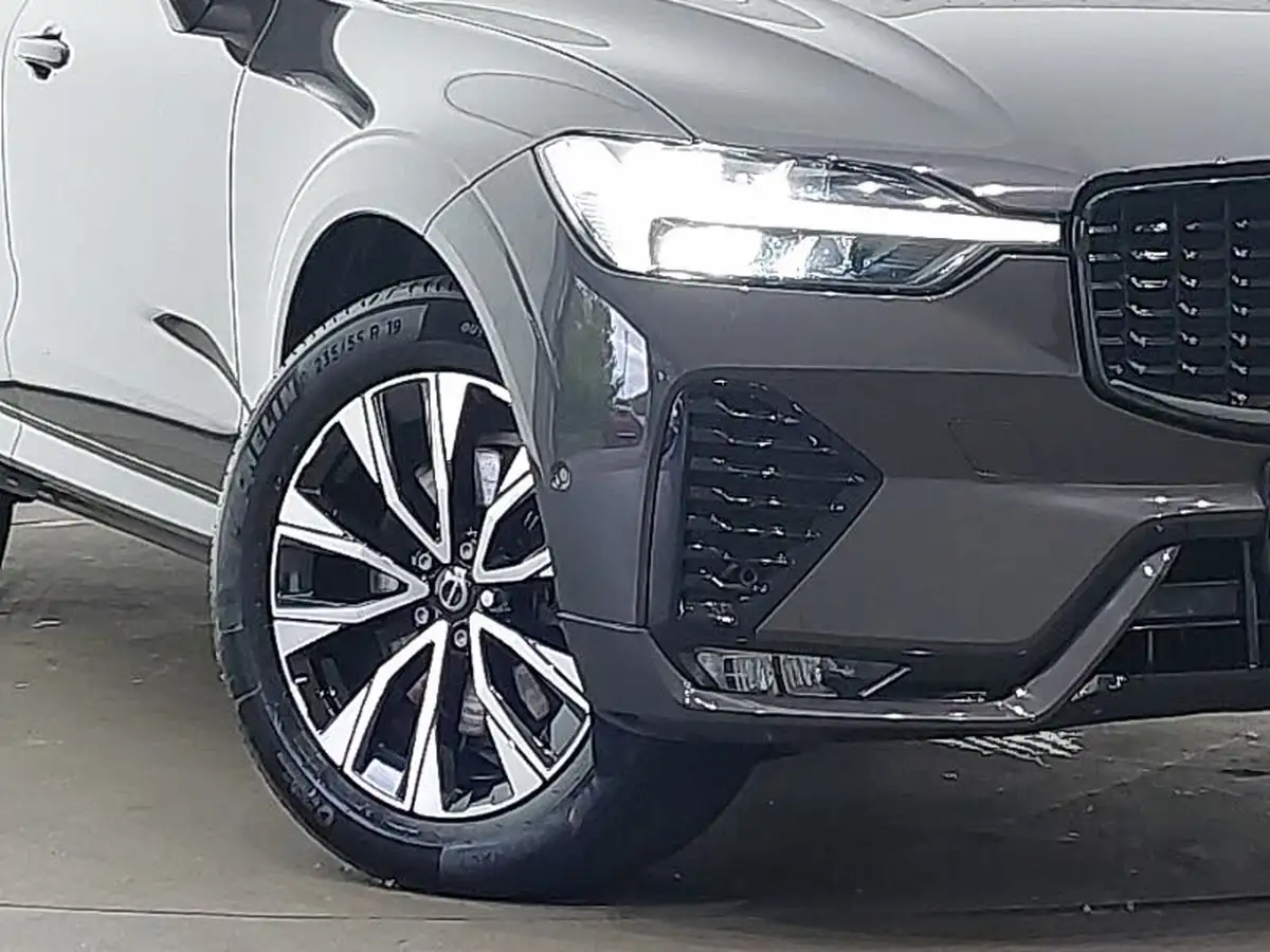 2023-volvo-xc60-20-b5-plus-big-8