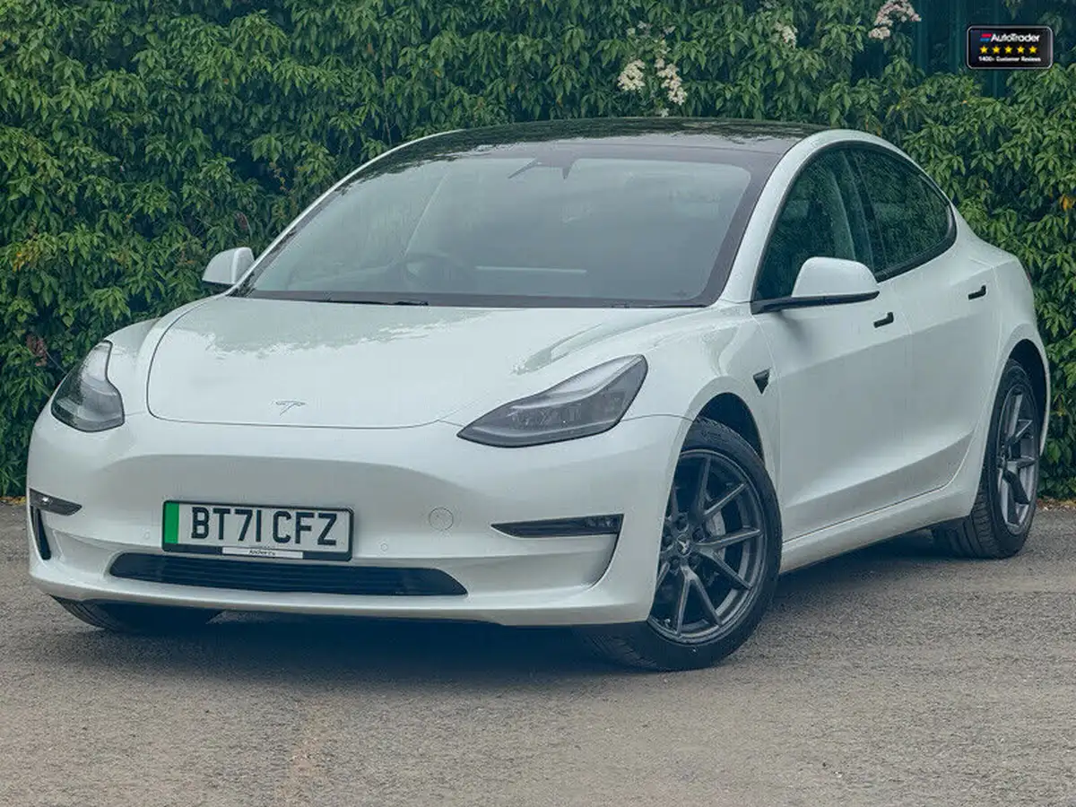 2021-tesla-model-3-e-long-range-awd-big-30