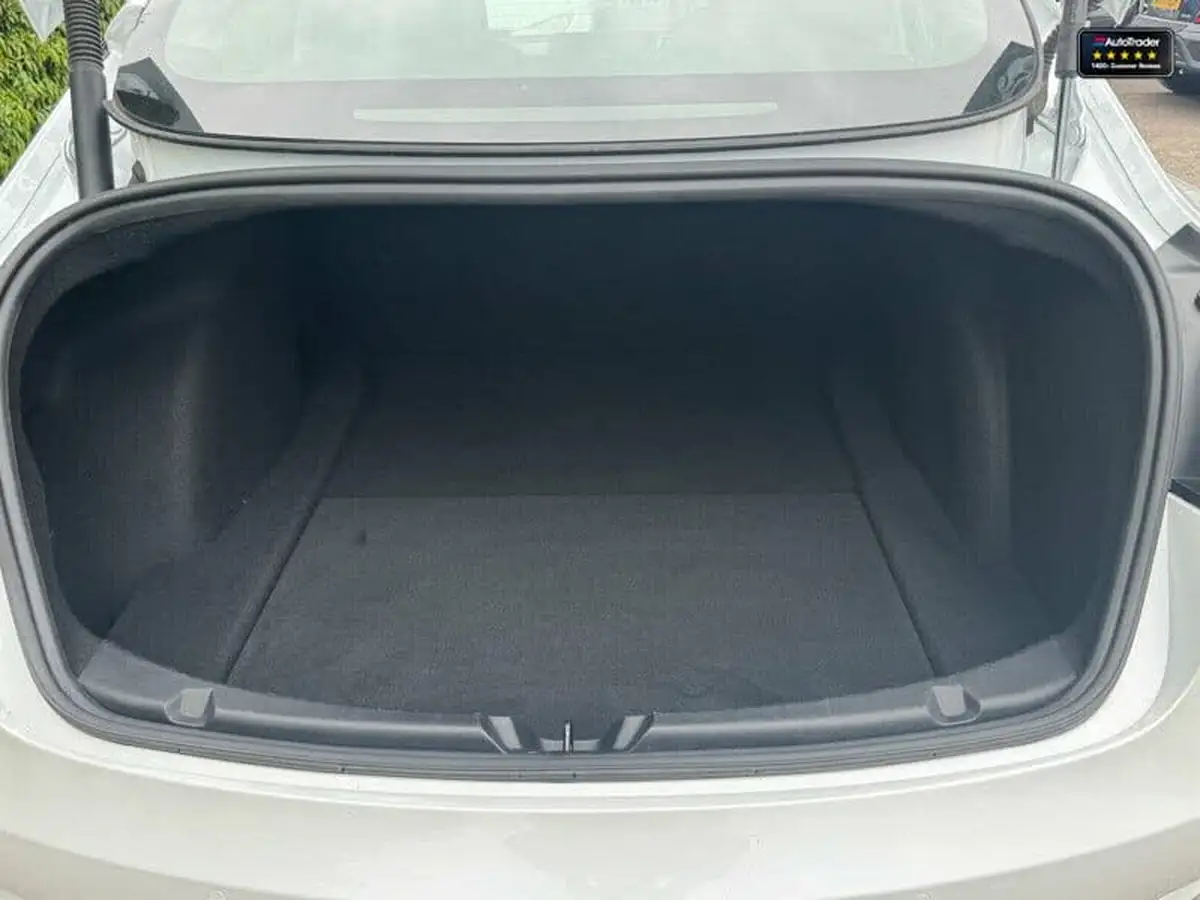2021-tesla-model-3-e-long-range-awd-big-6