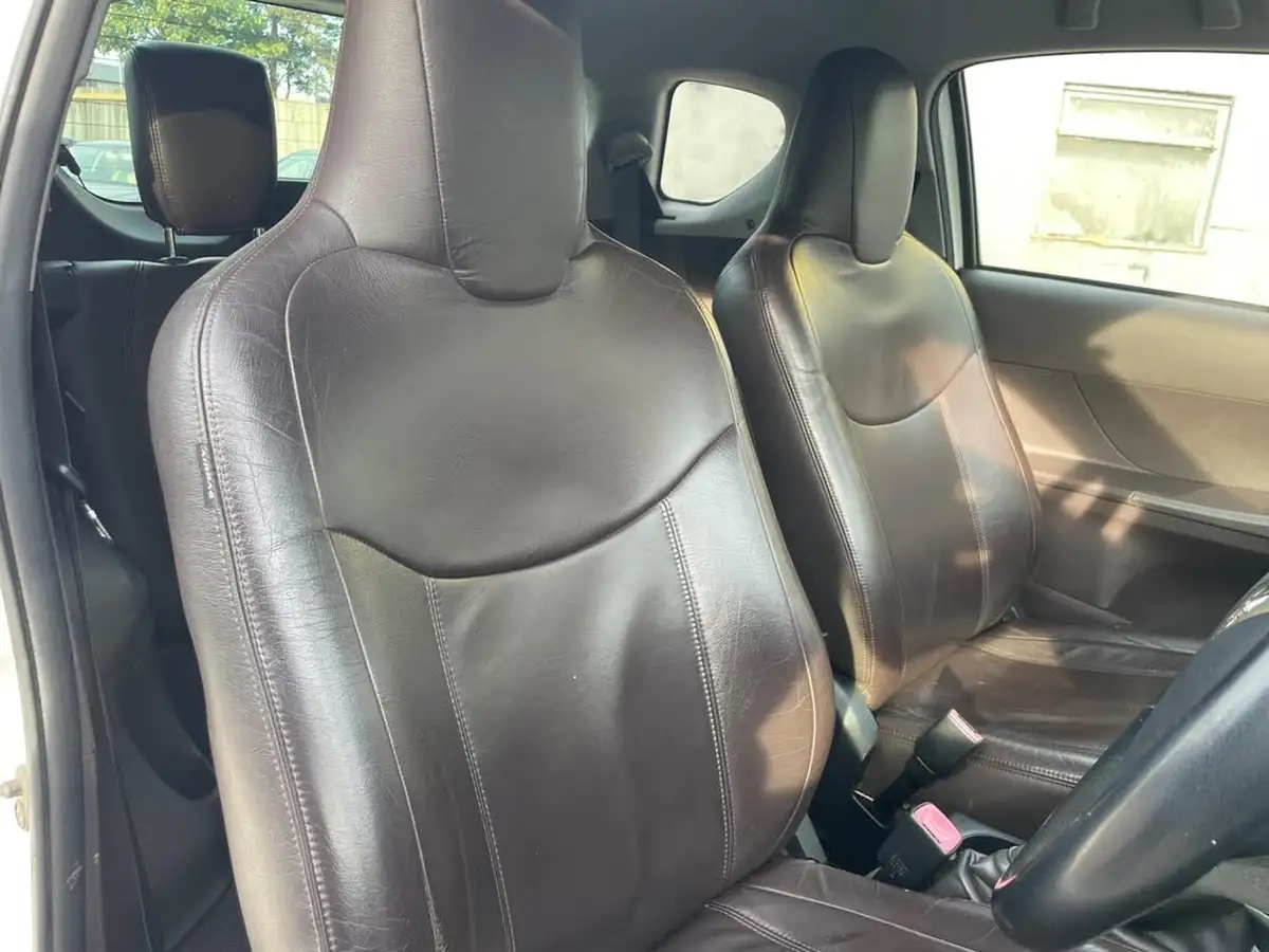 2009-toyota-iq-10-2-big-32