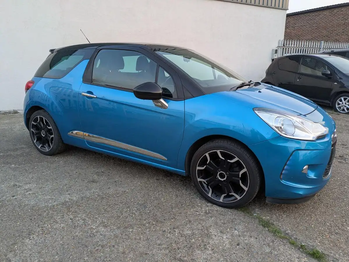 2012-citroen-ds3-16e-hdi-dsport-big-16