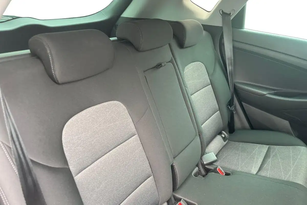 2021-hyundai-tucson-16crdi-se-nav-136ps-dct-big-8