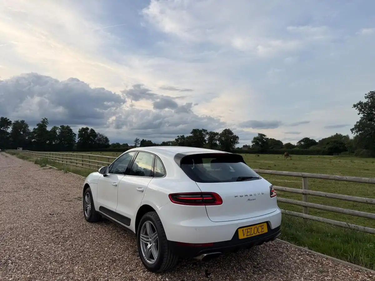 2015-porsche-macan-20-big-1