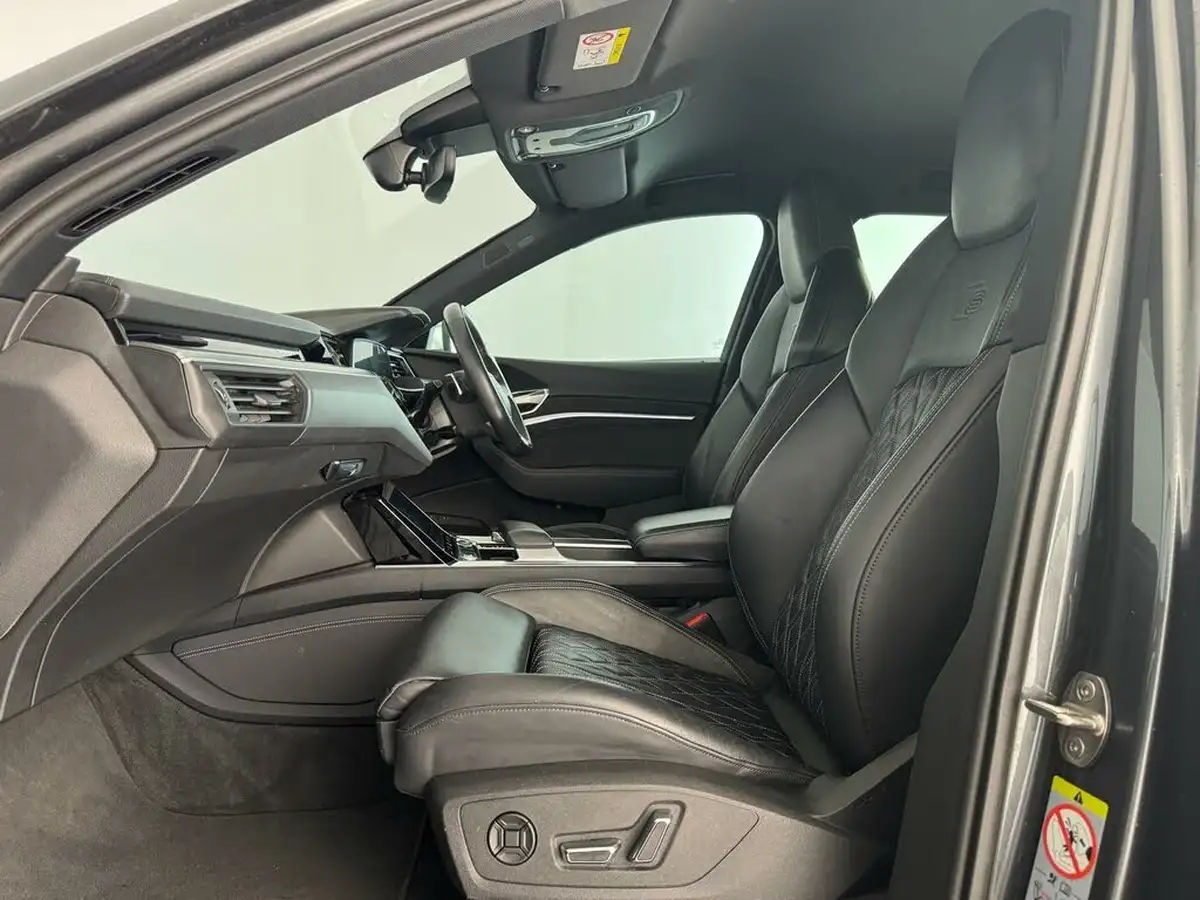 2021-audi-e-tron-e-station-wagon-big-48