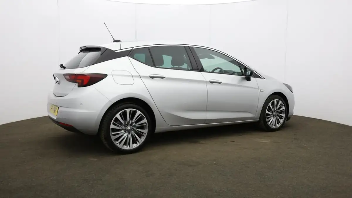 2021-vauxhall-astra-12-turbo-griffin-edition-hatchback-big-56