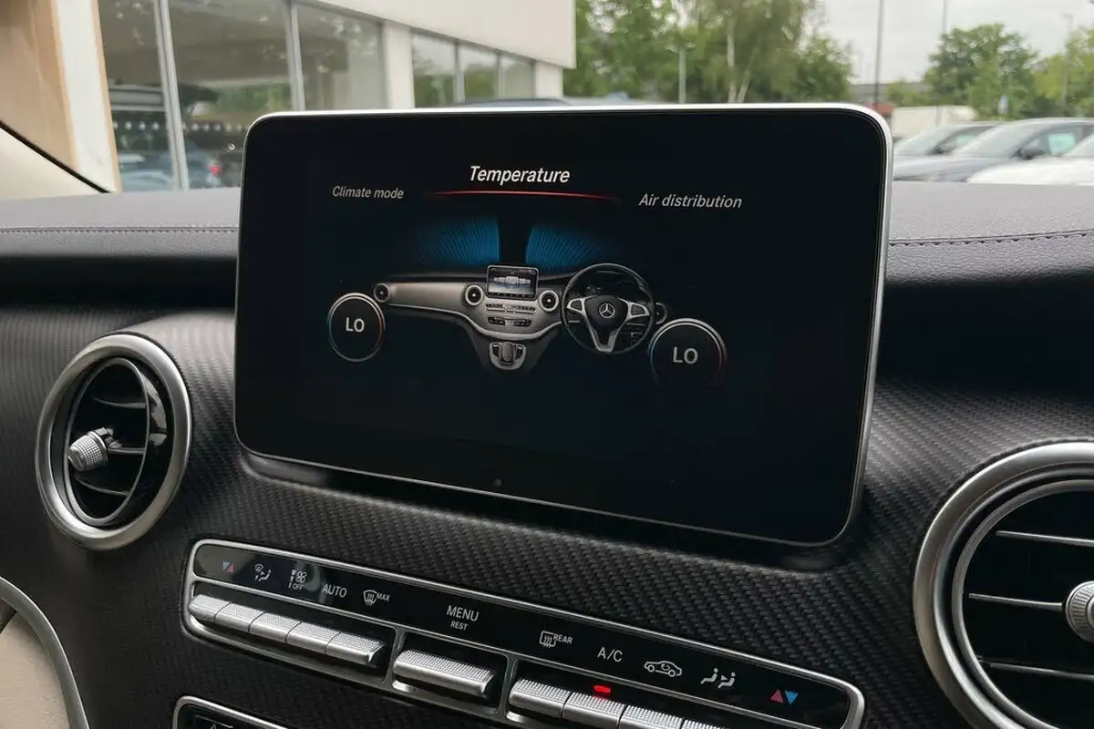 2018-mercedes-benz-v-class-21d-v250d-extra-long-amg-line-big-42