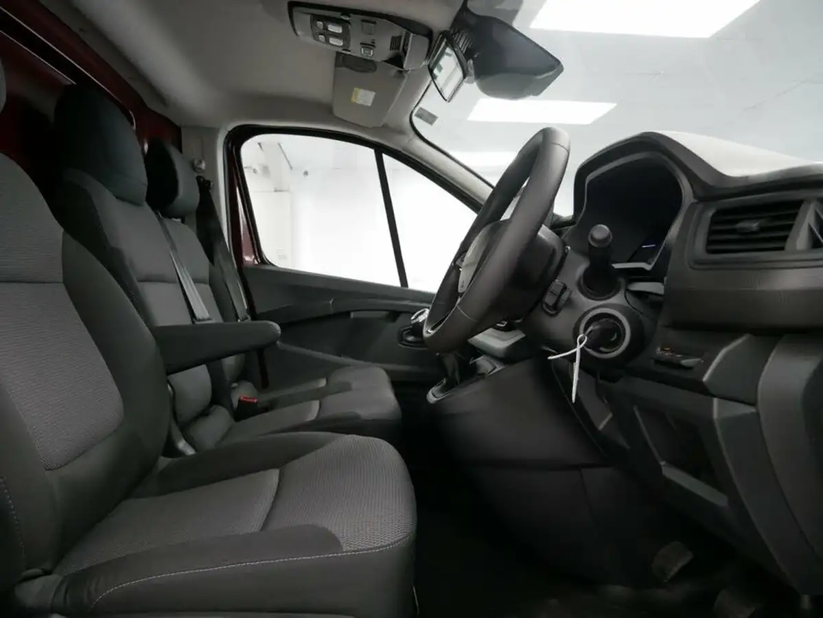 2024-renault-trafic-20dci-sl30-130-advance-big-13