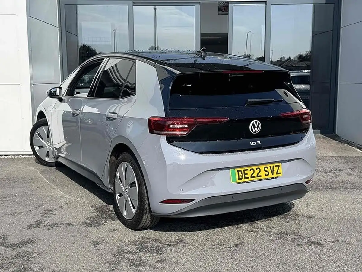 2022-volkswagen-id3-e-family-204ps-performance-big-2
