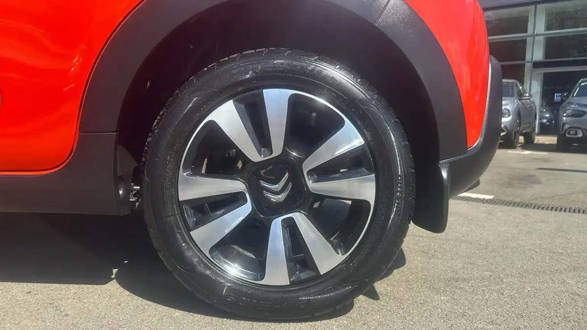 2018-citroen-c3-12-puretech-flair-82ps-big-14