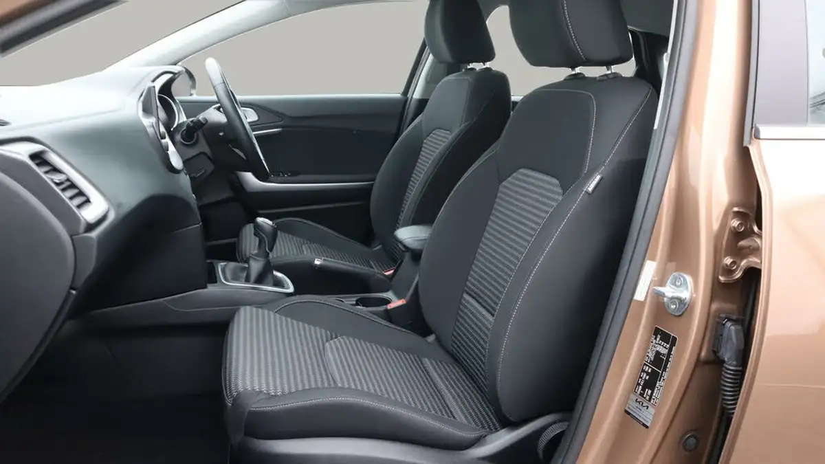 2021-kia-ceed-10-t-gdi-2-hatchback-big-14