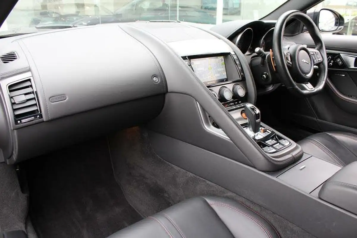 2016-jaguar-f-type-30-v6-sc-s-awd-convertible-auto-big-2