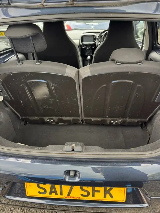2017-citroen-c1-12-puretech-flair-5d-big-28