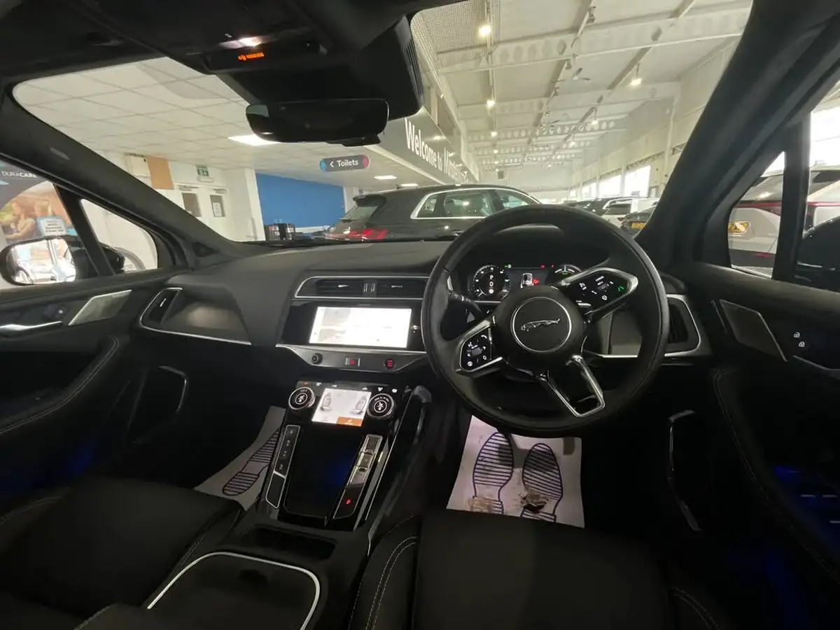 2024-jaguar-i-pace-ev400-r-dynamic-hse-black-big-5