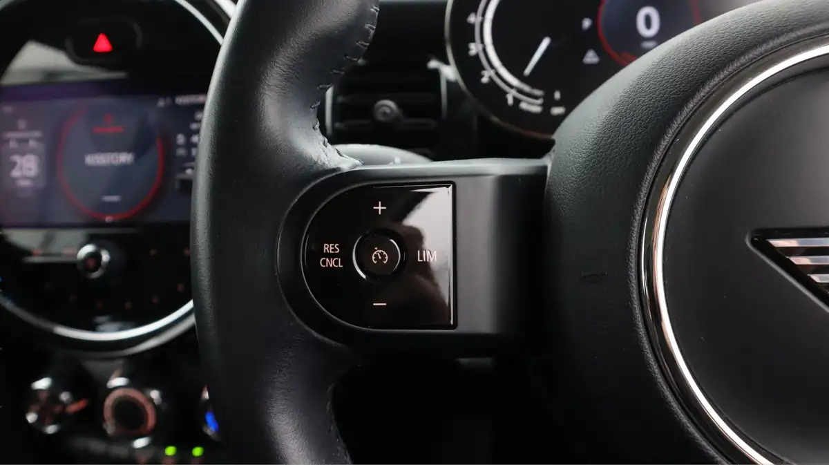 2022-mini-cooper-15-cooper-classic-premium-hatchback-3d-auto-big-23