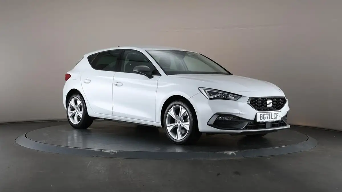 2021-seat-leon-14-e-hybrid-fr-hatchback-big-54
