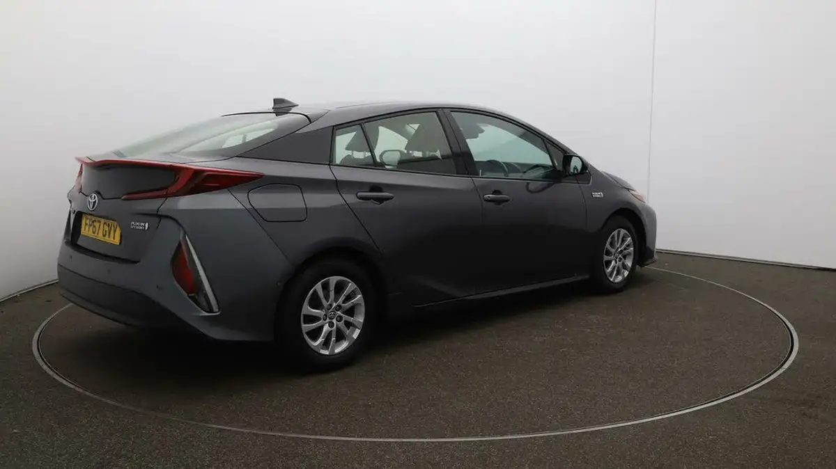 2017-toyota-prius-18-vvt-i-excel-plug-in-big-52
