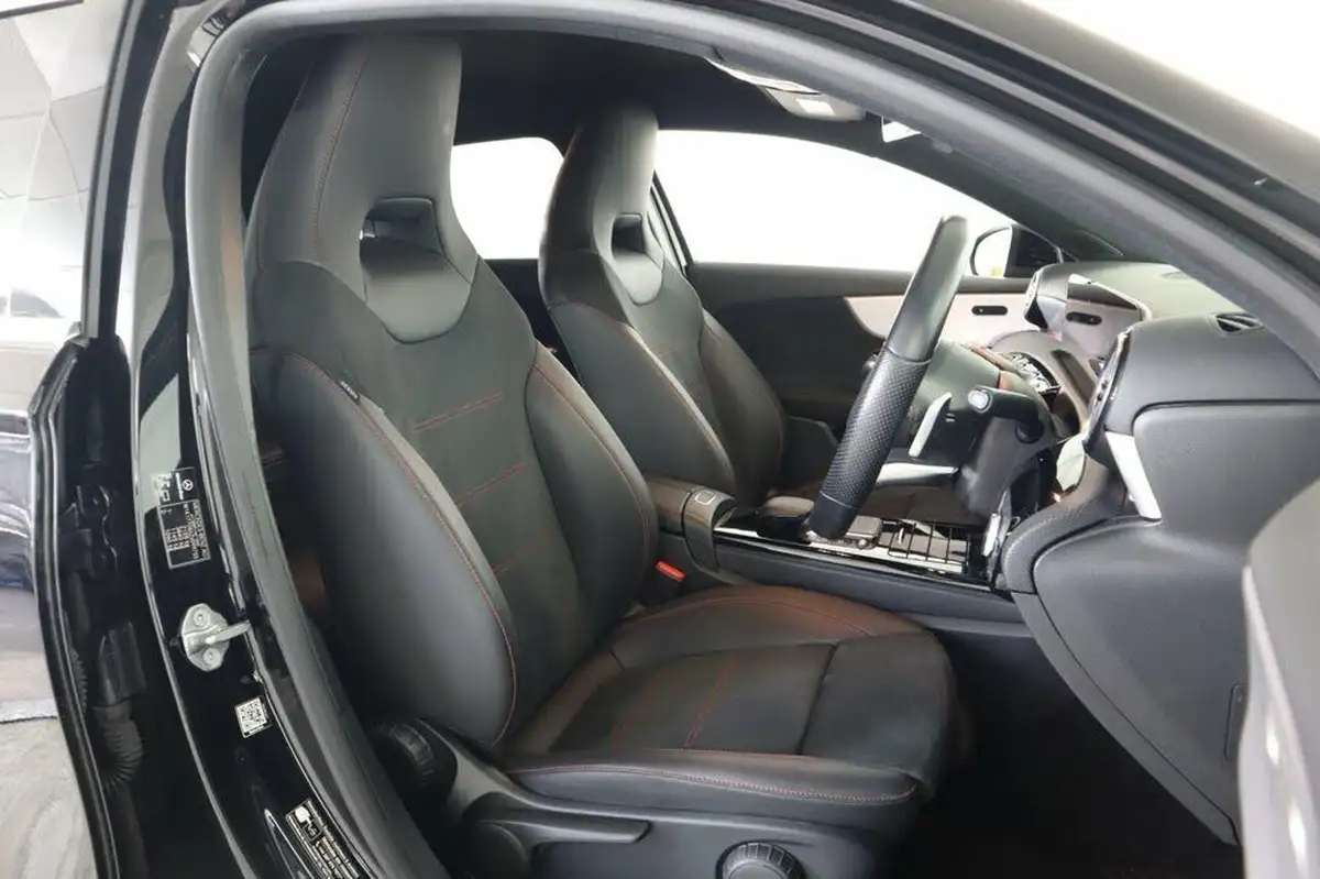 2021-mercedes-benz-a-class-13-a250e-amg-line-premium-hatchback-5d-big-14