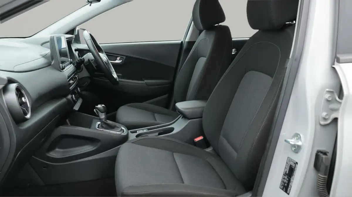 2022-hyundai-kona-16-gdi-se-connect-big-14