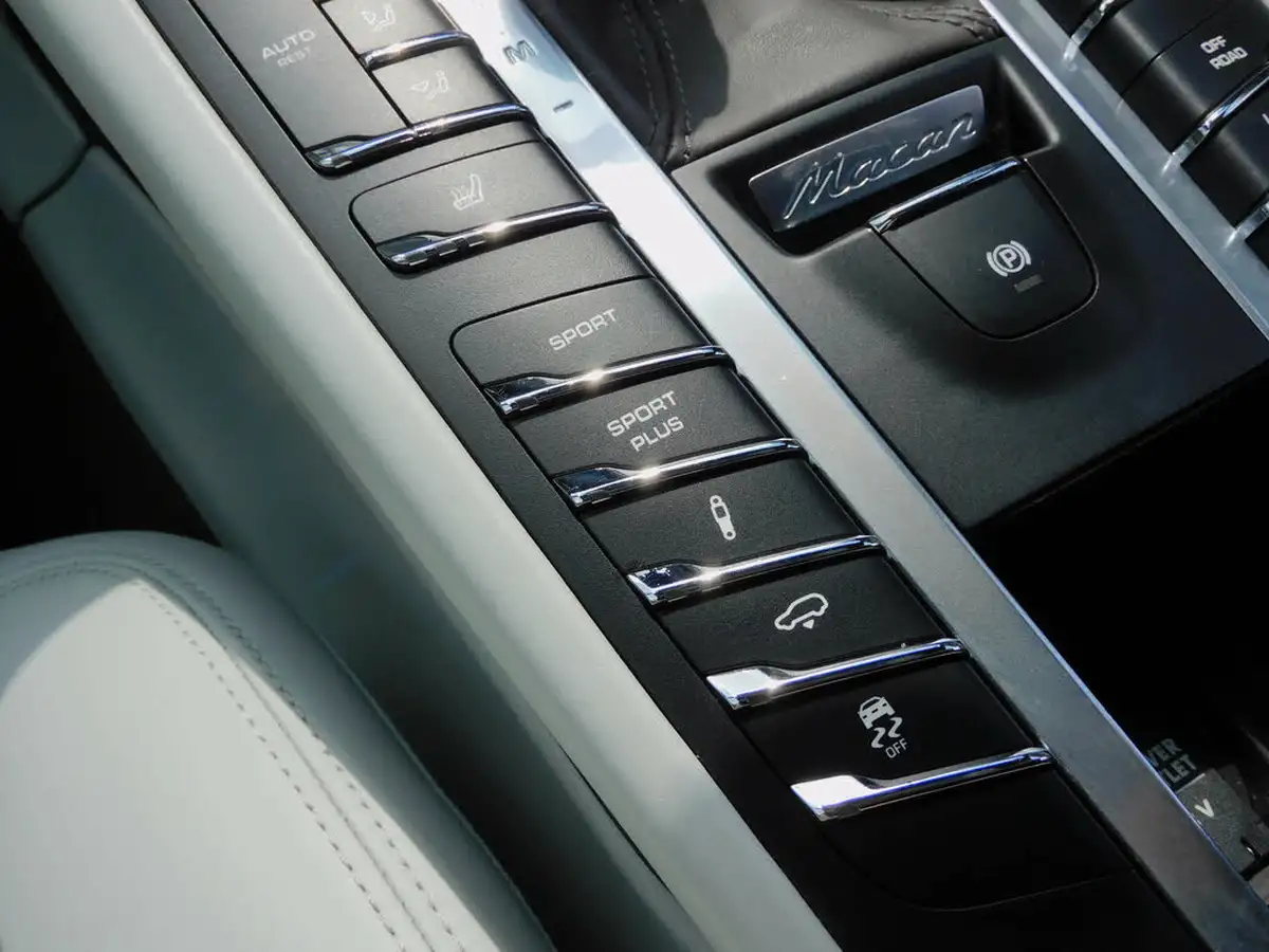 2015-porsche-macan-36-turbo-big-50
