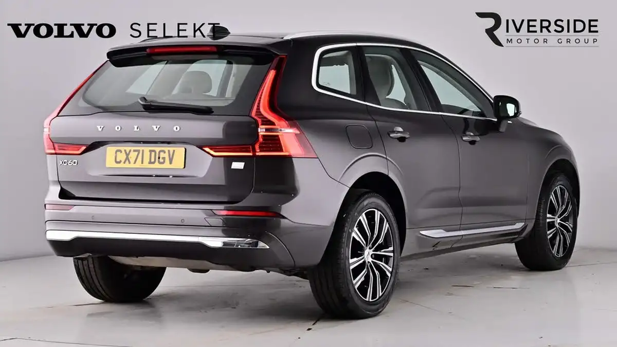 2021-volvo-xc60-20-t6-inscription-350bhp-big-5