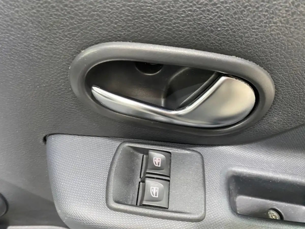 2018-dacia-sandero-stepway-09-tce-essential-big-23