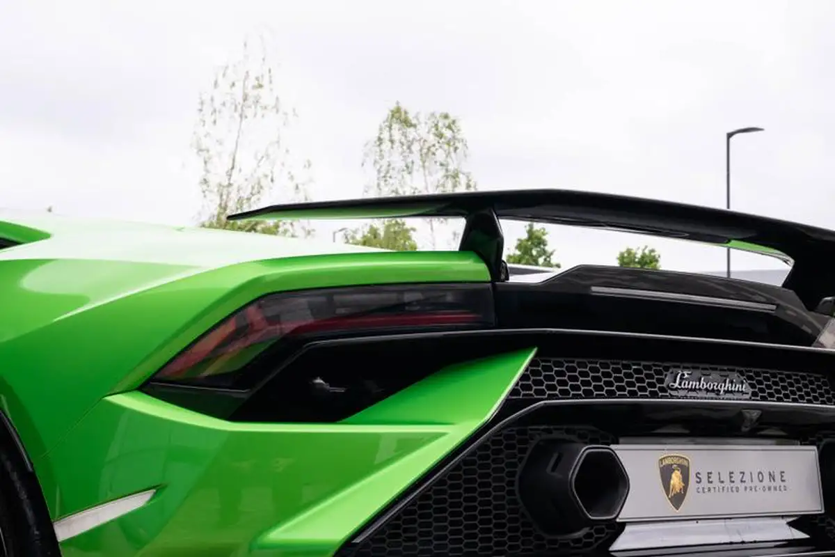 2024-lamborghini-huracan-big-18