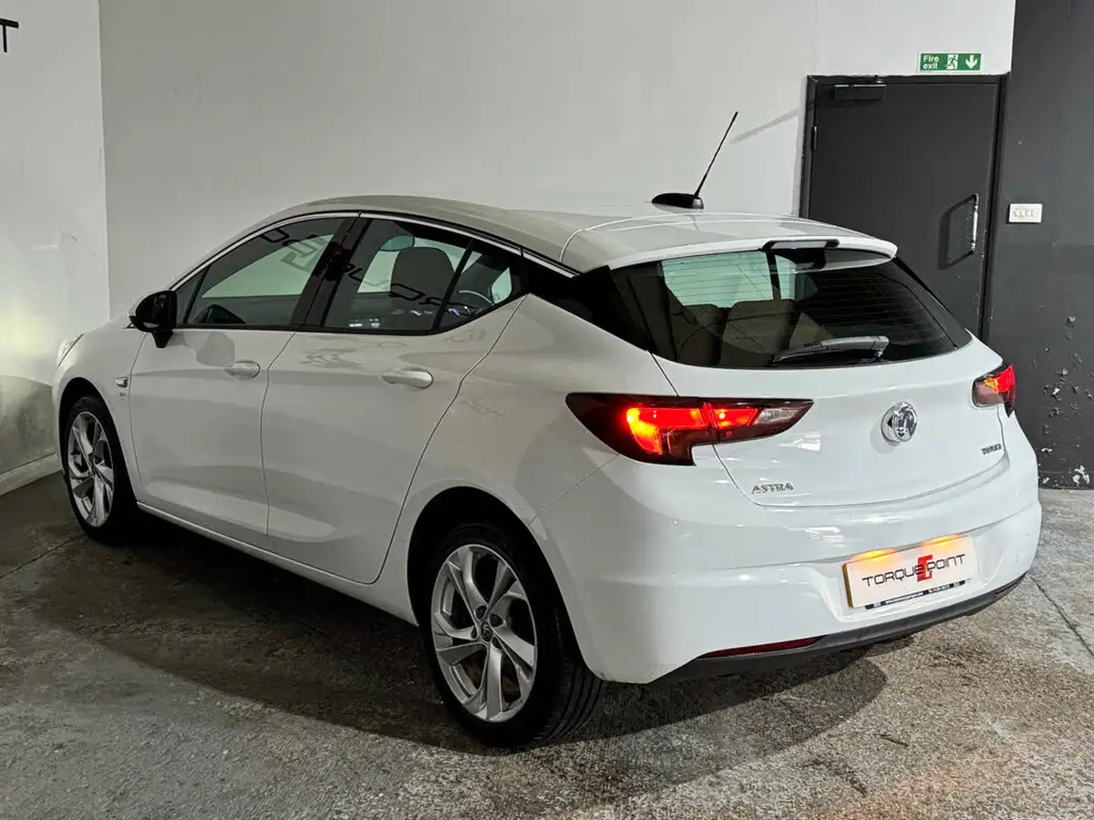2016-vauxhall-astra-14i-16v-turbo-sri-150ps-hatchback-big-8