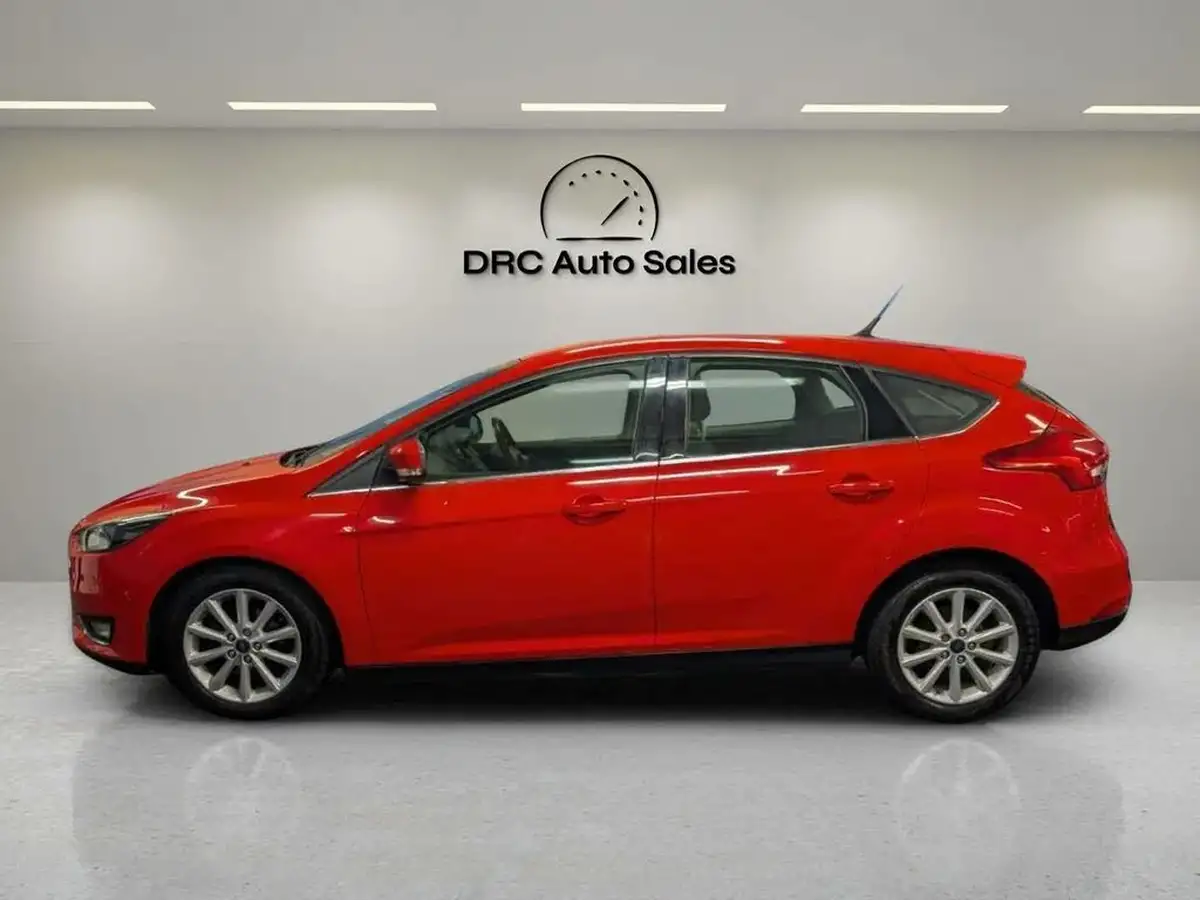 2015-ford-focus-10-titanium-t-125ps-hatchback-big-15