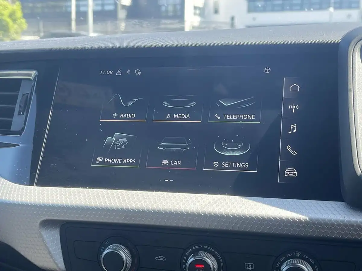 2021-audi-a1-10-25-tfsi-s-line-big-24