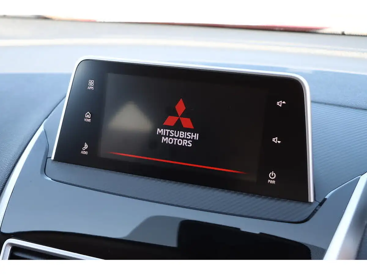 2019-mitsubishi-eclipse-cross-15-3-auto-big-3