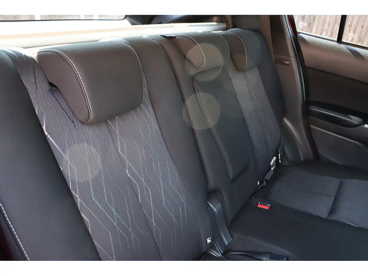 2019-mitsubishi-eclipse-cross-15-3-auto-big-27