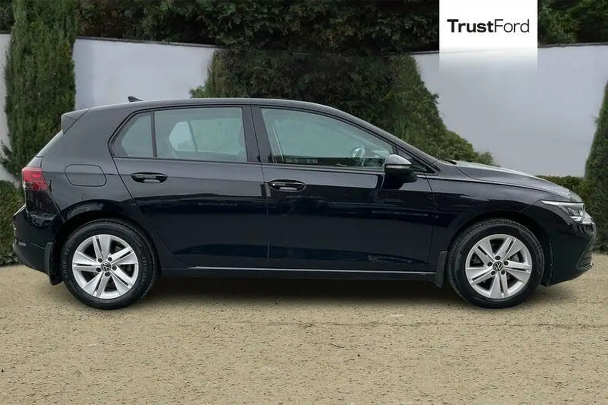 2020-volkswagen-golf-15-etsi-life-150ps-hatchback-big-2