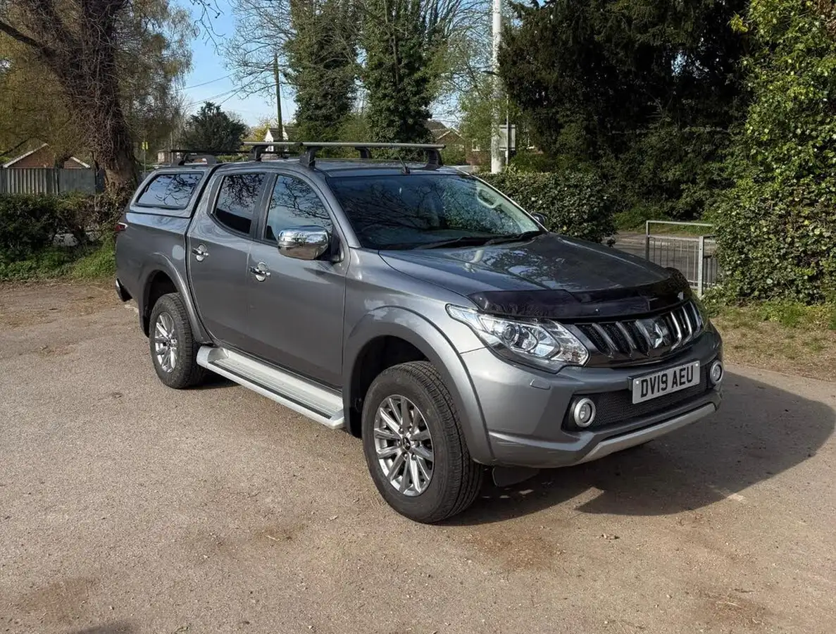 2019-mitsubishi-l200-24di-d-barbarian-eu6b-auto-big-0