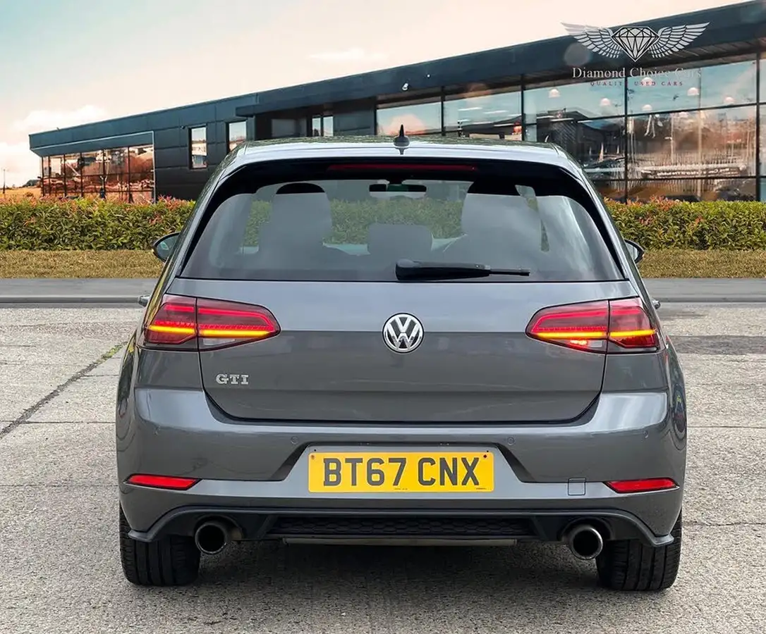 2017-volkswagen-golf-20-tsi-gti-230ps-ss-5d-big-4