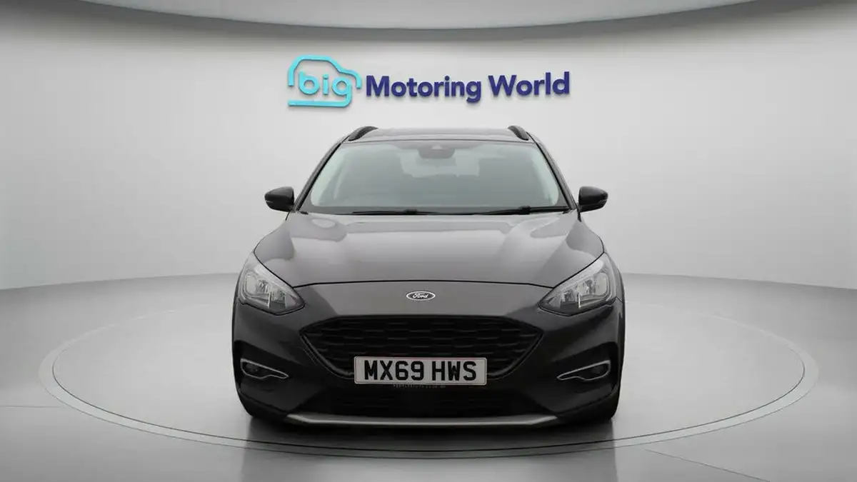 2019-ford-focus-10t-active-hatchback-big-2