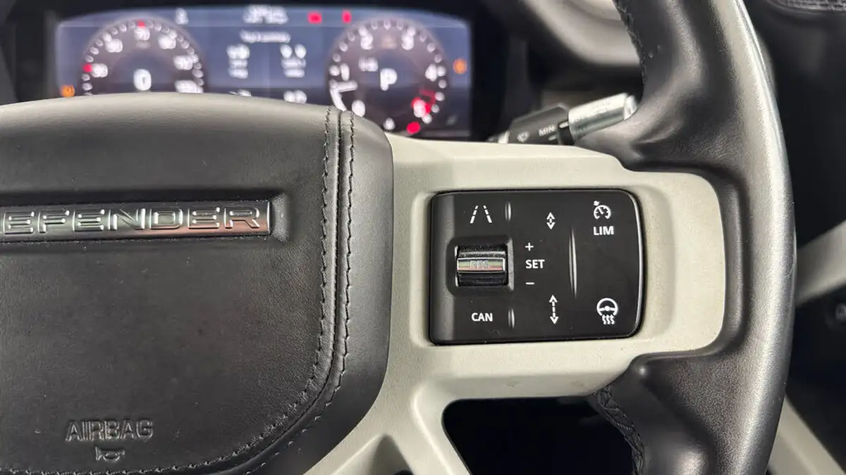 2021-land-rover-110-defender-30-d300-hse-2996cc-big-21