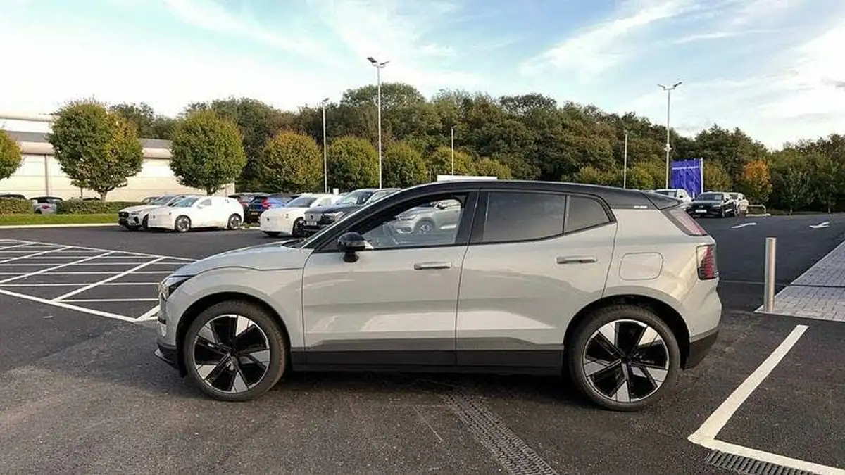 2024-volvo-ex30-e-twin-ultra-big-7