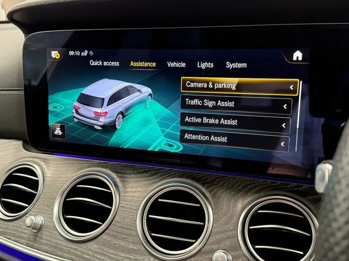 2021-mercedes-benz-e-class-20d-e300de-amg-line-night-edition-premium-plus-316ps-eq-power-estate-5d-big-31