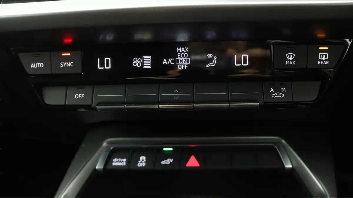 2021-audi-a3-14-40-tfsi-e-s-line-big-11