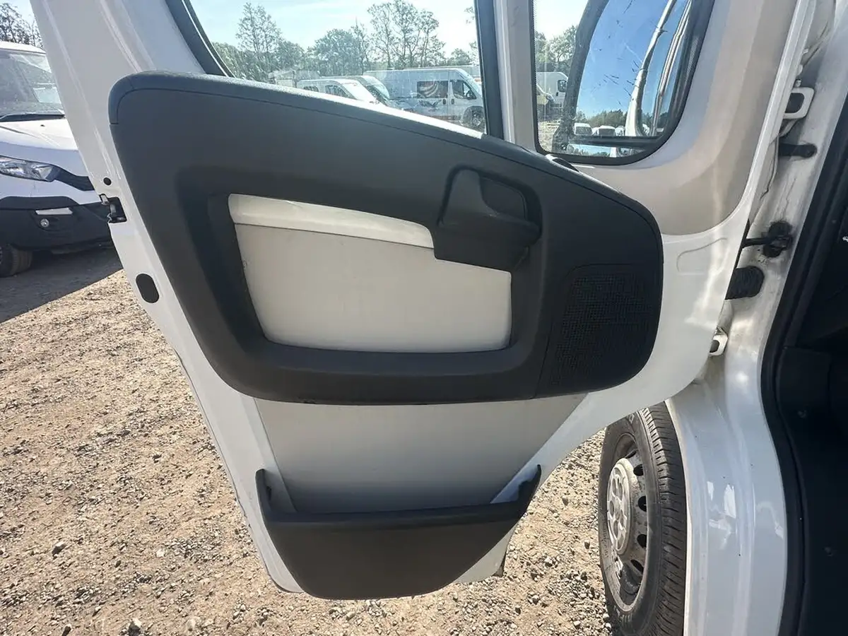 2017-citroen-relay-20bluehdi-35-l3h2-enterprise-130eu6-big-20