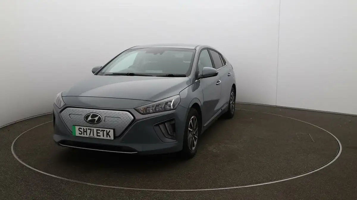 2022-hyundai-ioniq-e-premium-se-electric-big-29