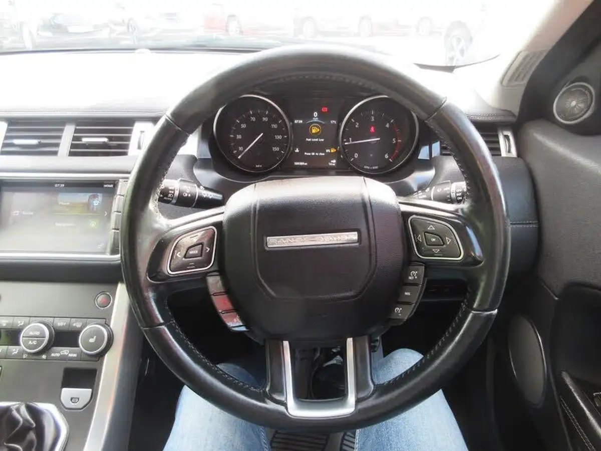 2015-land-rover-range-rover-evoque-20td4-se-tech-hatchback-5d-big-9