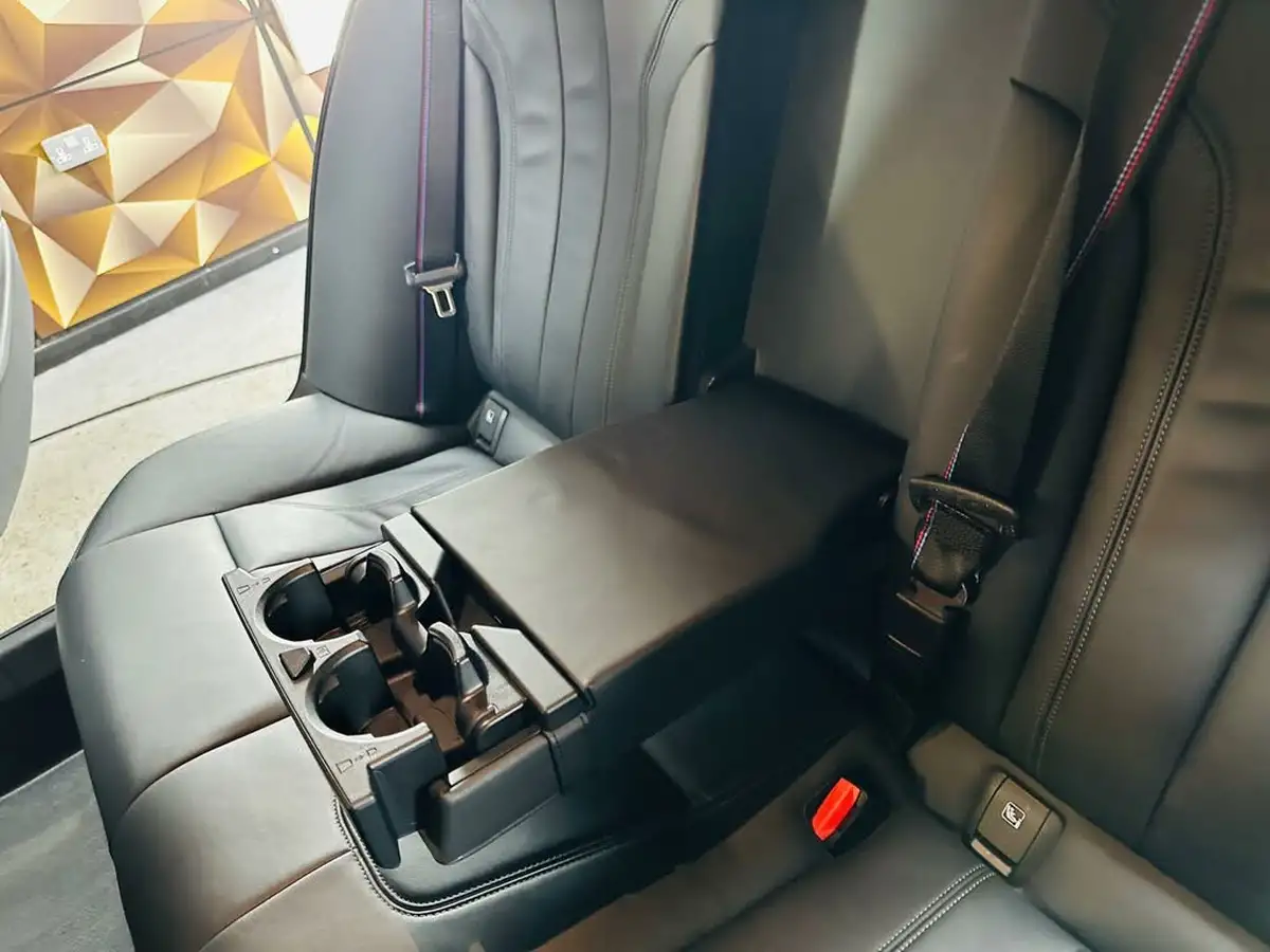 2019-bmw-5-series-44-m5-competition-big-64