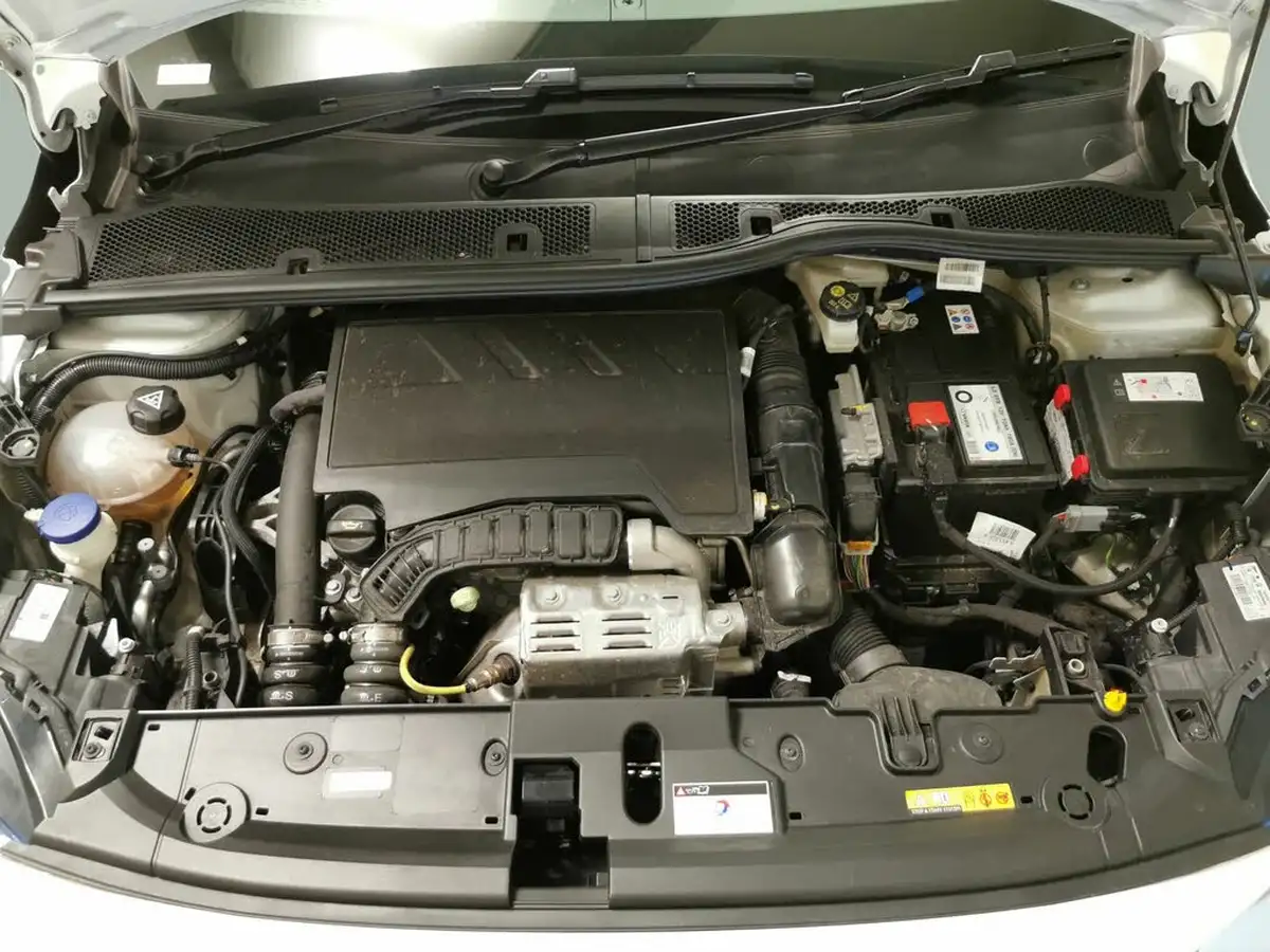 2023-peugeot-208-12-puretech-allure-premium-100ps-big-29