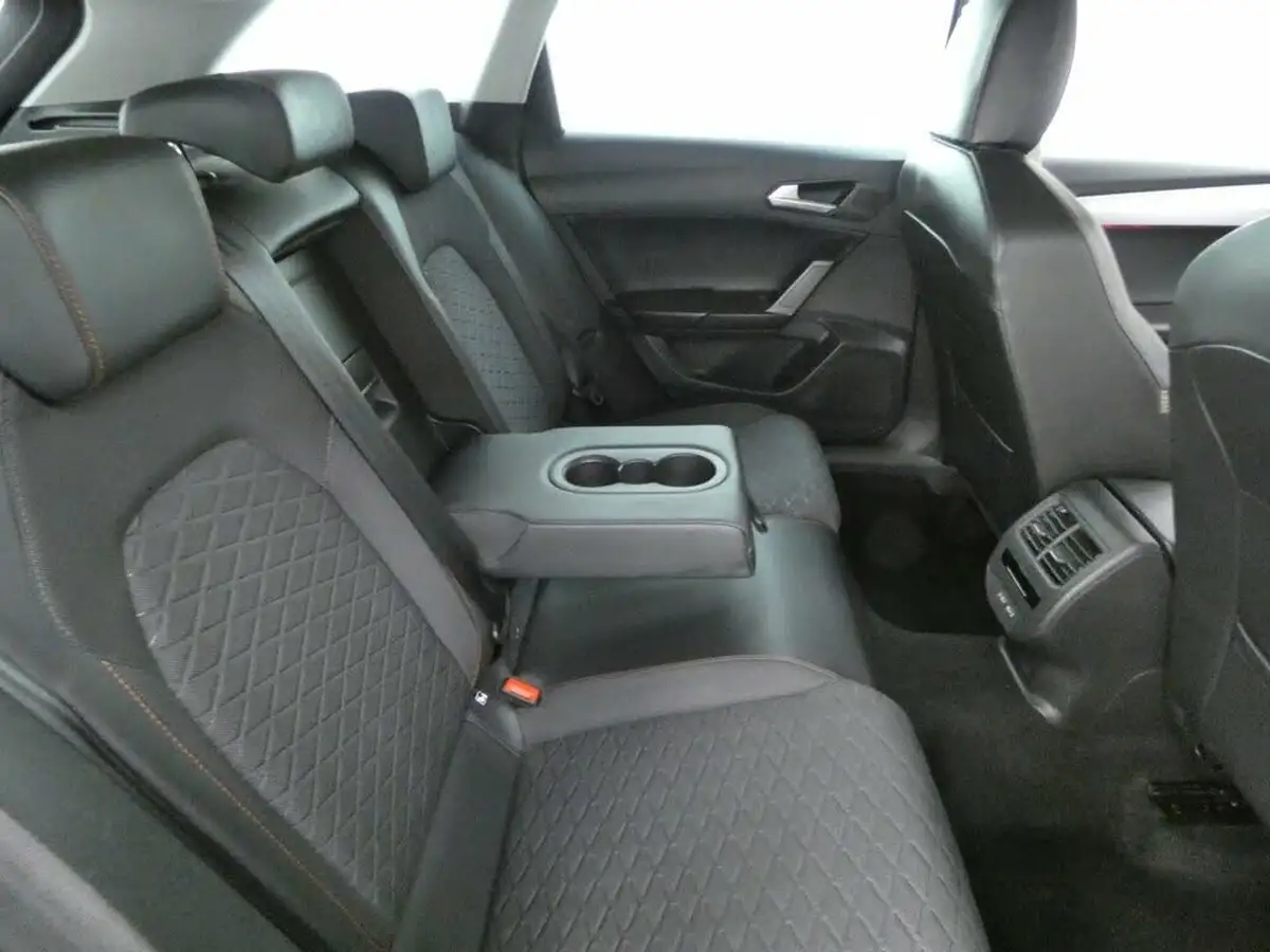 2022-seat-leon-15-tsi-evo-fr-130ps-estate-big-14