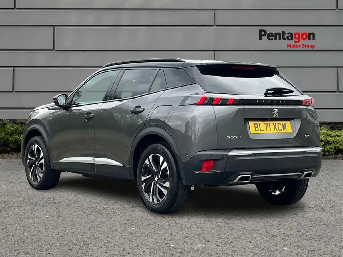 2022-peugeot-2008-suv-12-puretech-gt-big-1