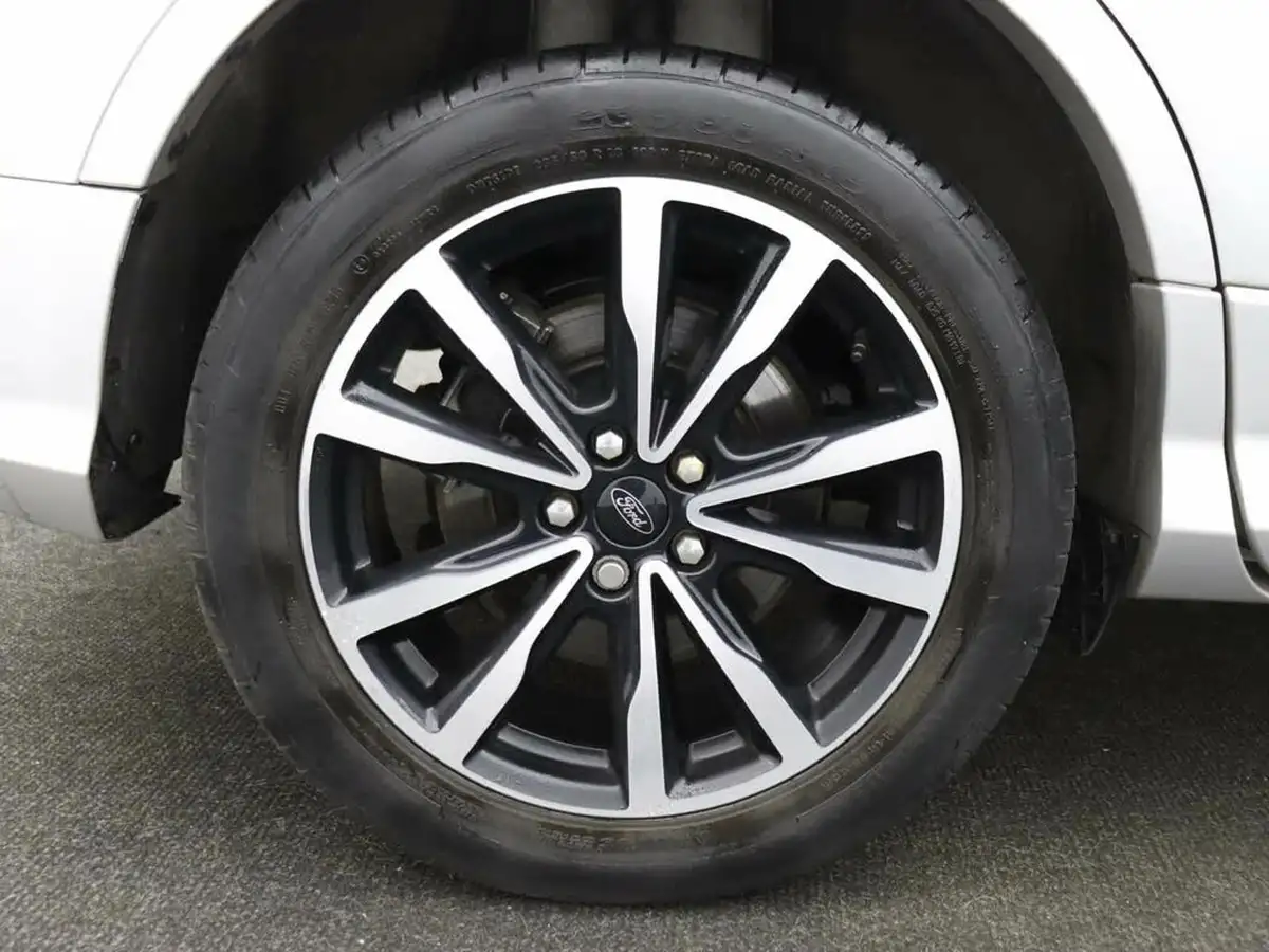2019-ford-kuga-15tdci-st-line-ss-big-5