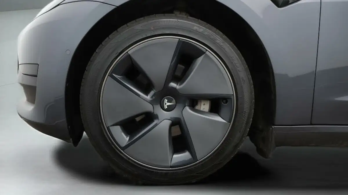2021-tesla-model-3-e-standard-plus-big-18